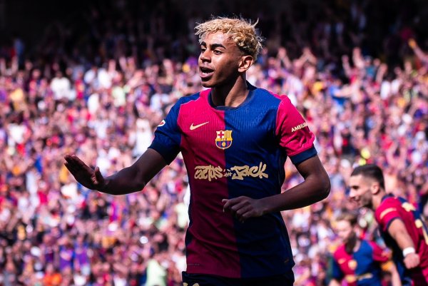 Rodri: It s incredible that a player plays the main player in a giant s club as a teenager. Yamal is not normal
