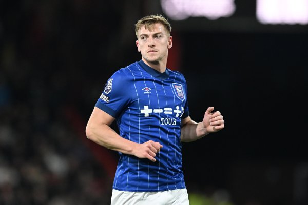 Gibson: Drapp is not an upgraded version of Hoylen, Manchester United needs Osmayen more