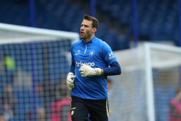 TA: Manchester City will sign 33-year-old goalkeeper Betinelli from Chelsea to serve as three goals