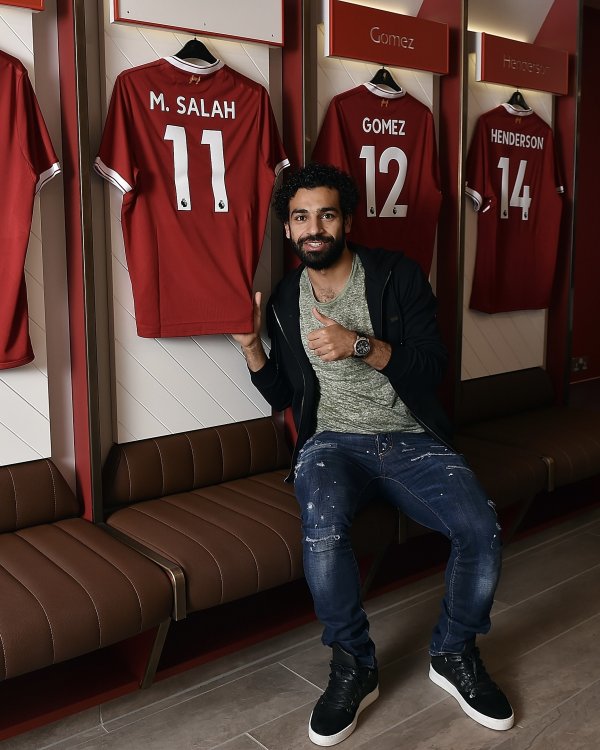 25-year-old Salah Liverpool s first season: 44 goals and 16 assists in 52 games, 35 million → 150 million yuan in net worth surge