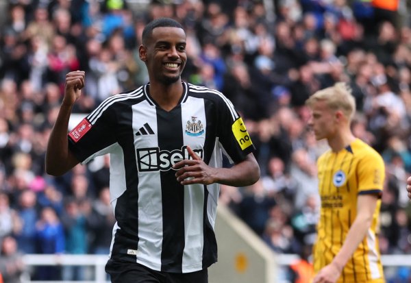 TA: Isaac is not included in the friendly roster, Newcastle insists it is to control playing time rather than transfer