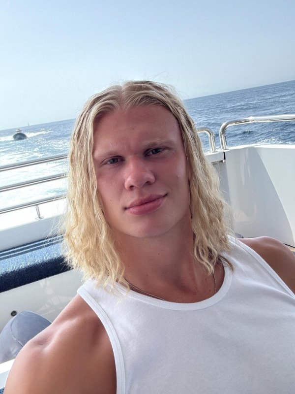 Handsome 🤣 Haaland teased: I looked in the mirror before complaining about my hairstyle. Are you really qualified to comment?