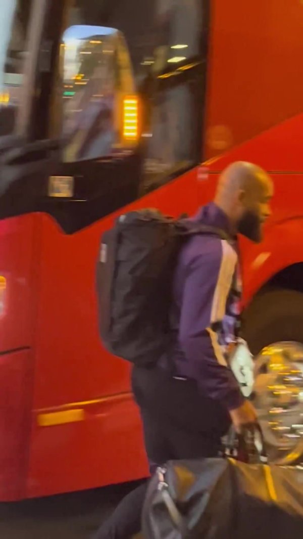 Manchester United arrived in Chicago, and Mbemo and Cunya 