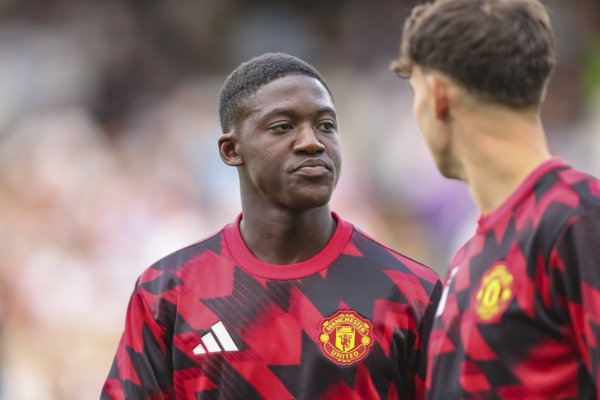 Romano: Menu hopes to leave the team with a loan of & Manchester United will not let go, and negotiations will continue today
