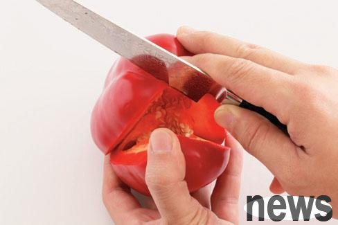 Treatment of bell peppers like this to maintain fresh color and crispness