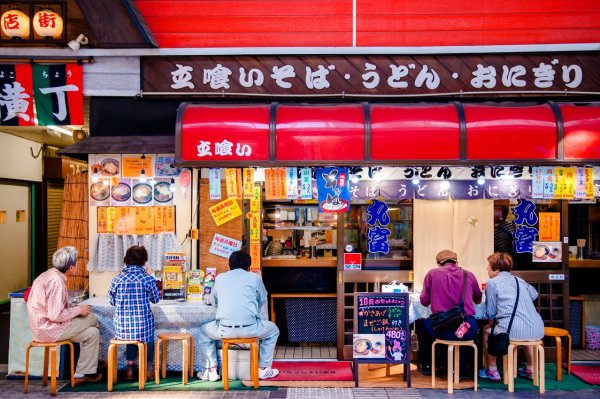 Why is the ramen shop sign red? Foodies reveal business secrets from 