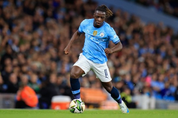 Doku touched the ball against Burnley 21 times, surpassed the ball 7 times, and successfully fought 10 times, all of which were the most