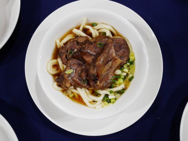 If you like to eat white rice and noodles, your blood pressure may be like a roller coaster! Experts recommend switching to 